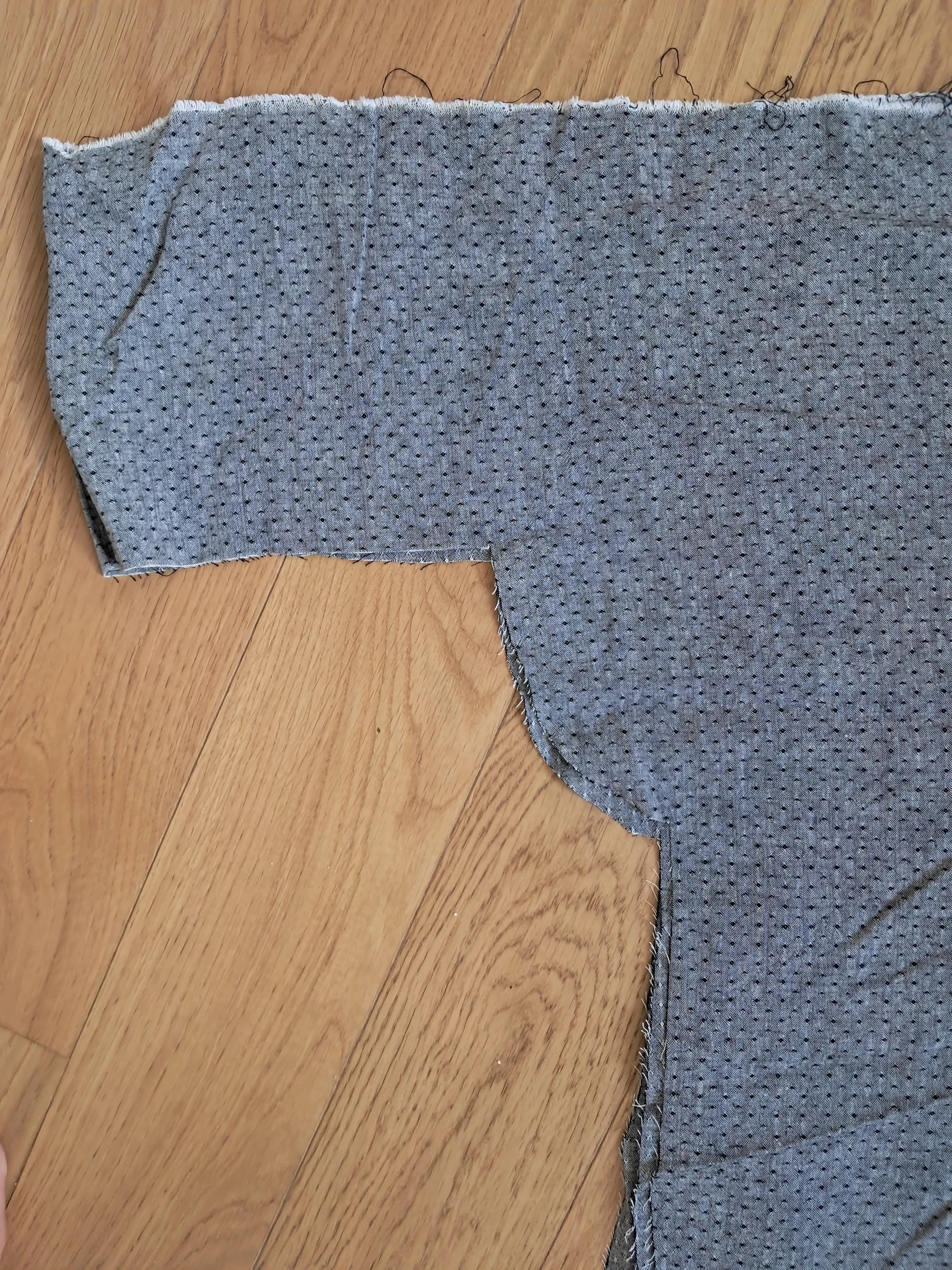 TISSU - Lino viscosa gris con motas negras – photo 4